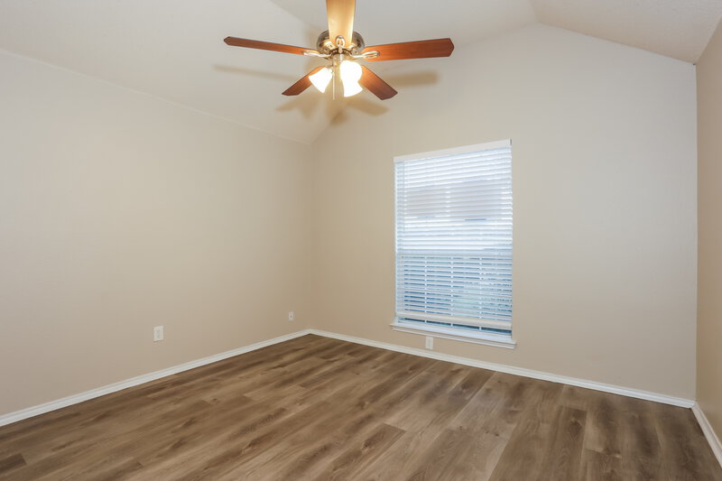 2,295/Mo, 216 Stone Creek Blvd Glenn Heights, TX 75154 Bedroom View 2