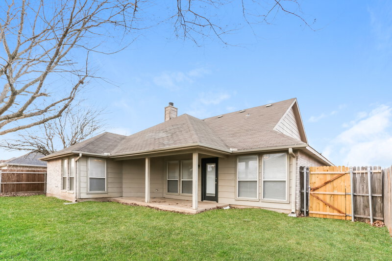 2,295/Mo, 216 Stone Creek Blvd Glenn Heights, TX 75154 Rear View 2