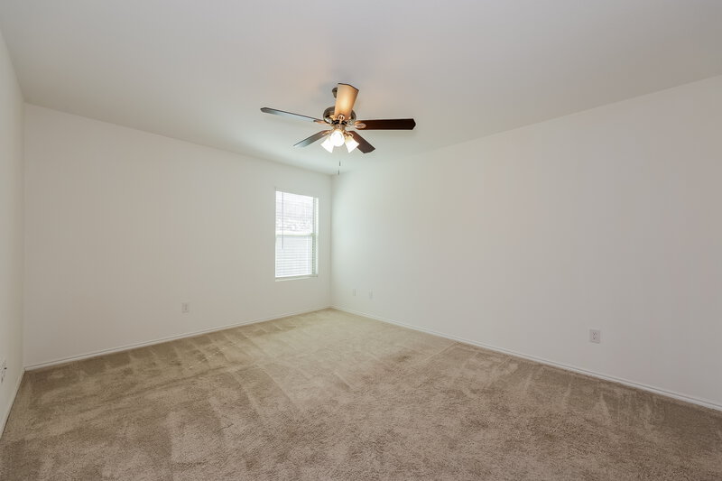 2,250/Mo, 8629 Mount Evans Ct Fort Worth, TX 76123 Main Bedroom View