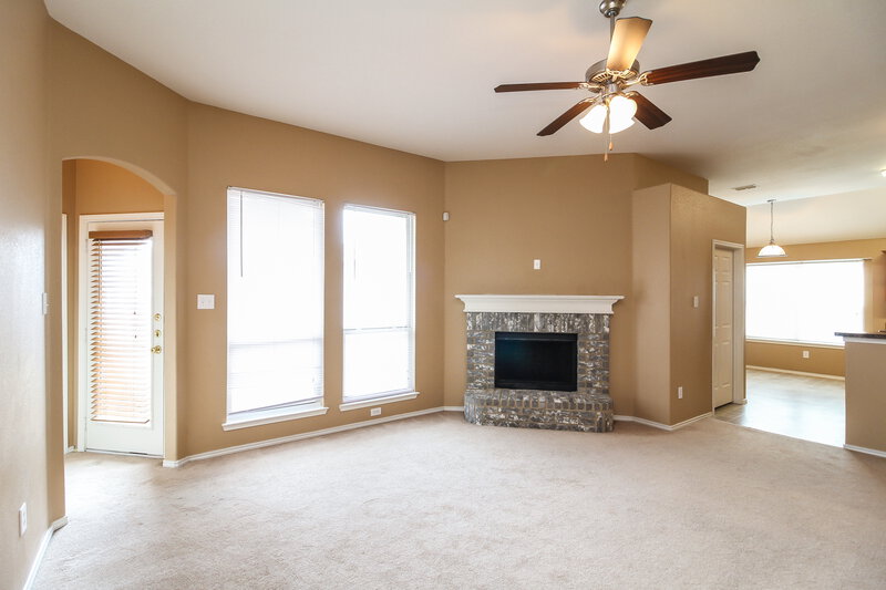 1,710/Mo, 2018 Woodmere Dr Lancaster, TX 75134 Living Room View