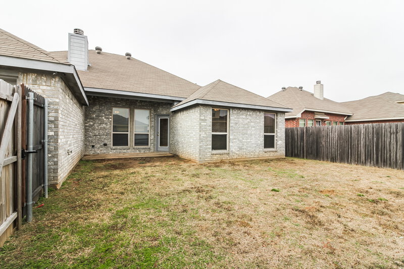 1,710/Mo, 2018 Woodmere Dr Lancaster, TX 75134 Rear View
