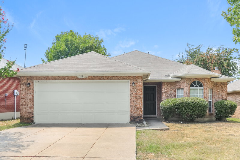 2,280/Mo, 514 Blueberry Hill Ln Mansfield, TX 76063 External View