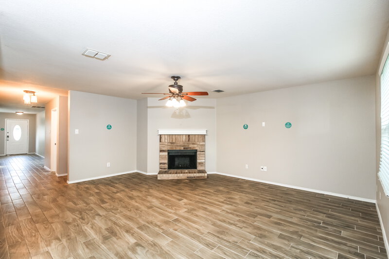 2,420/Mo, 2033 Shawnee Trl Justin, TX 76247 Living Room View