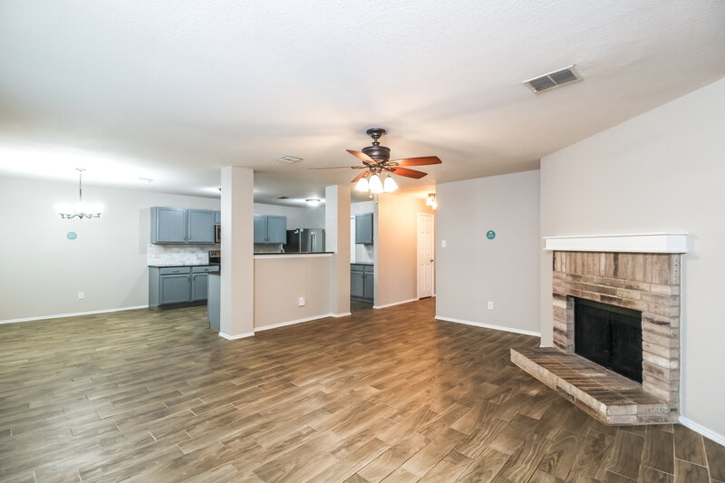 2,420/Mo, 2033 Shawnee Trl Justin, TX 76247 Living Room View 2