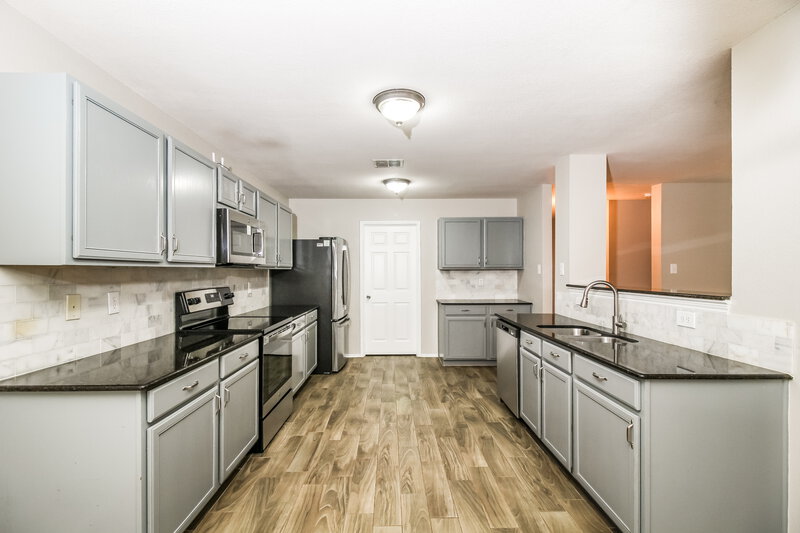 2,420/Mo, 2033 Shawnee Trl Justin, TX 76247 Kitchen View