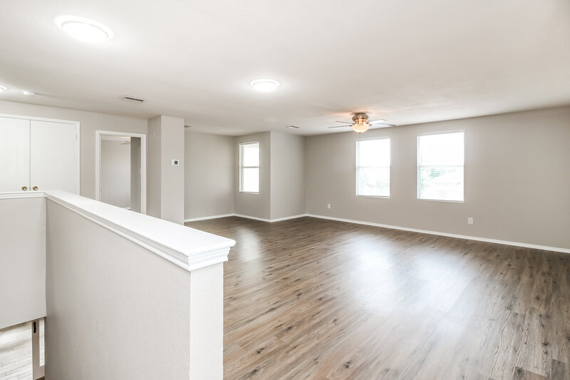 2,420/Mo, 2033 Shawnee Trl Justin, TX 76247 Loft View