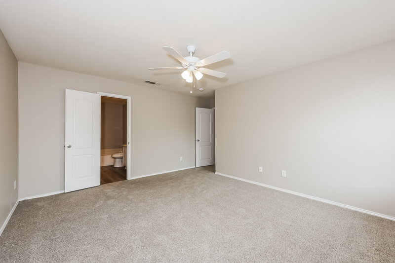 2,255/Mo, 713 Azalea Ln Cedar Hill, TX 75104 Main Bedroom View