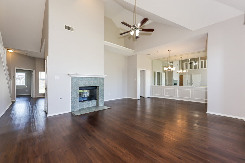 2,695/Mo, 3222 Eagle Ln Midlothian, TX 76065 Family Room View 2