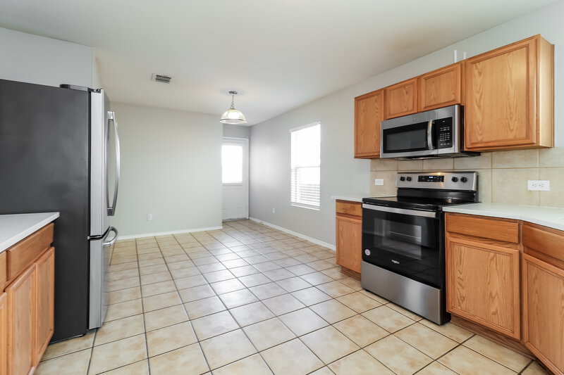 2,065/Mo, 4524 Waterford Dr Fort Worth, TX 76179 Kitchen View 2