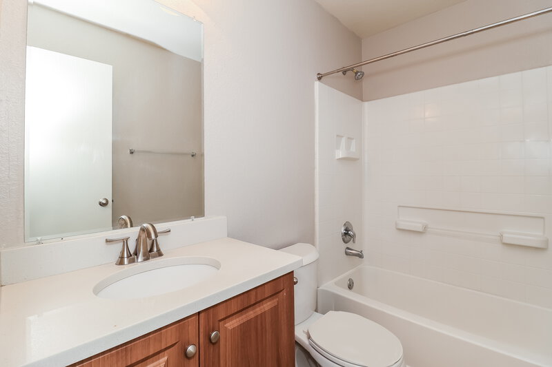 2,065/Mo, 4524 Waterford Dr Fort Worth, TX 76179 Bathroom View