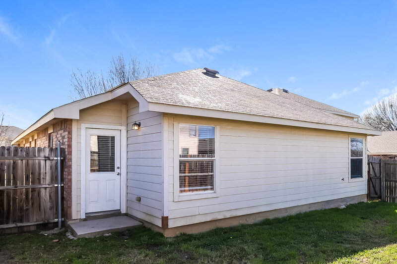 2,065/Mo, 4524 Waterford Dr Fort Worth, TX 76179 Rear View
