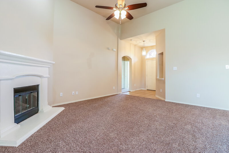 1,870/Mo, 12817 Dorset Dr Fort Worth, TX 76244 Living Room View 3