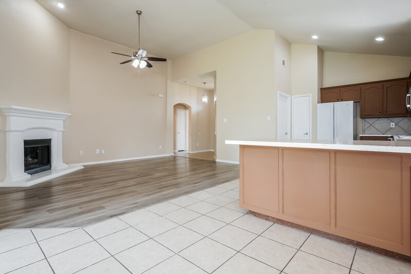 1,890/Mo, 12817 Dorset Dr Fort Worth, TX 76244 Kitchen View 2