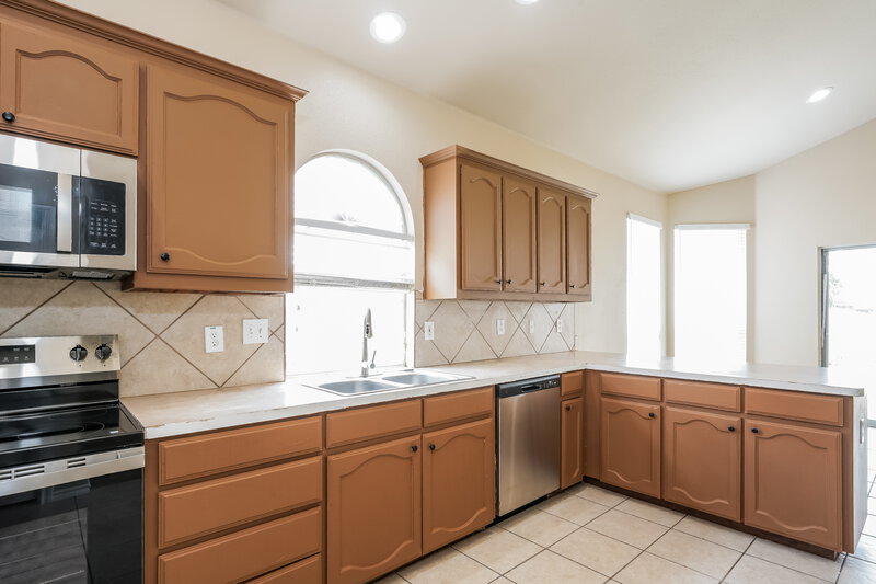 1,890/Mo, 12817 Dorset Dr Fort Worth, TX 76244 Kitchen View 3