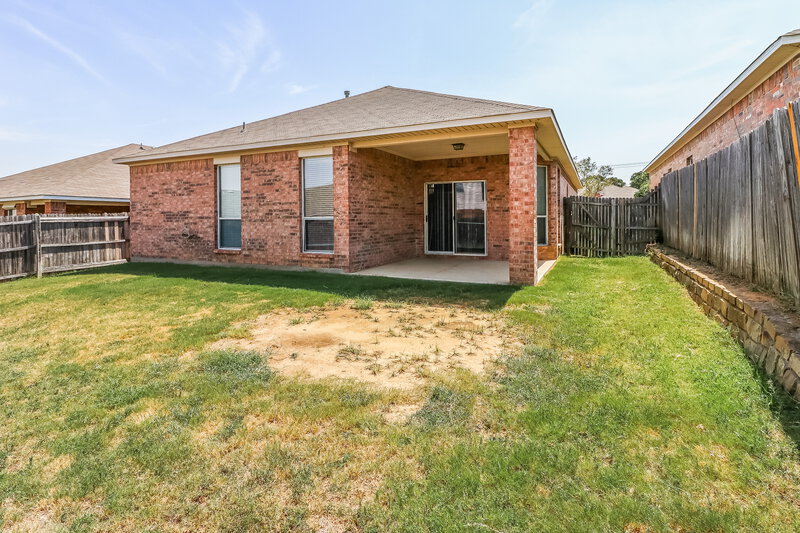 1,870/Mo, 12817 Dorset Dr Fort Worth, TX 76244 Rear View