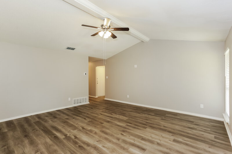 2,320/Mo, 6221 Valley Forge Ct Arlington, TX 76002 Living Room View