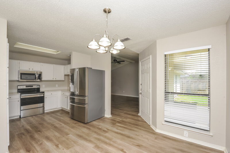 2,315/Mo, 6221 Valley Forge Ct Arlington, TX 76002 Dining Room View 2