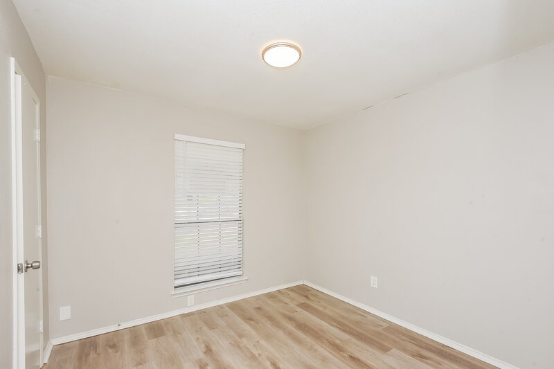 2,315/Mo, 6221 Valley Forge Ct Arlington, TX 76002 Bedroom View