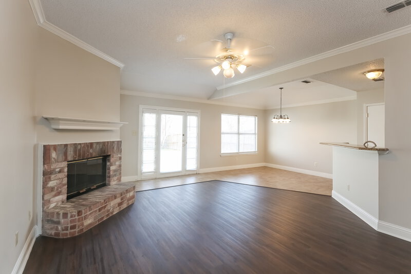 1,925/Mo, 2524 Park Valley Dr Mesquite, TX 75181 Living Room View 2