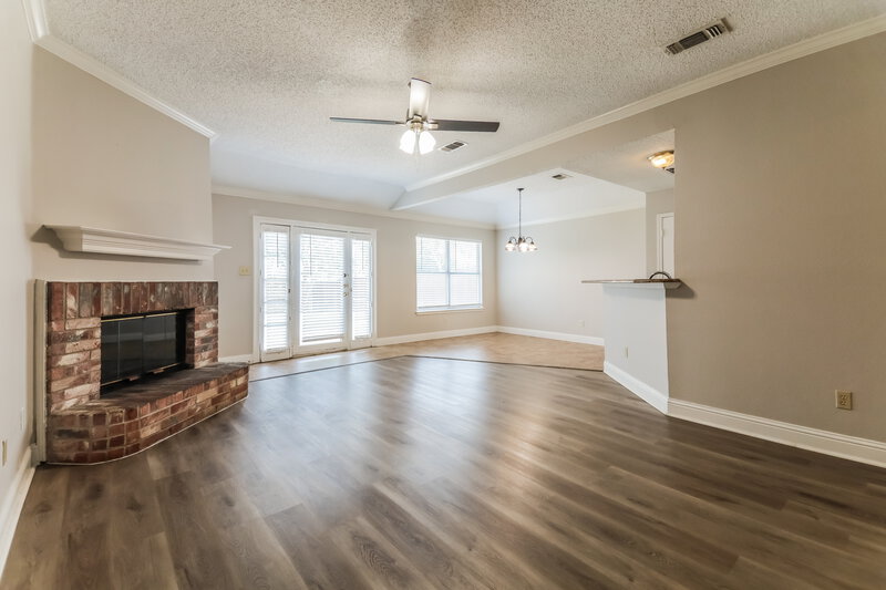 1,995/Mo, 2524 Park Valley Dr Mesquite, TX 75181 Living Room View 2