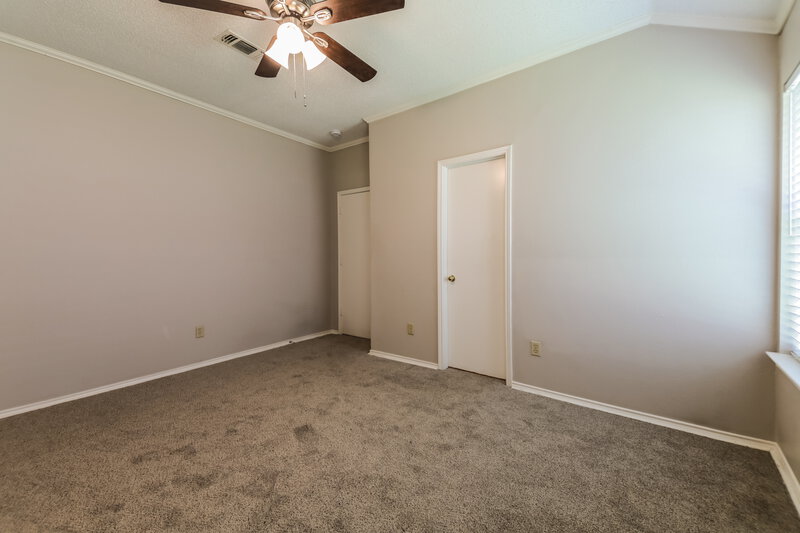 1,995/Mo, 2524 Park Valley Dr Mesquite, TX 75181 Main Bedroom View 2
