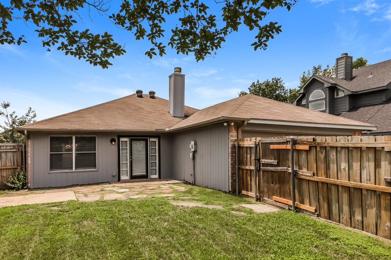 1,995/Mo, 2524 Park Valley Dr Mesquite, TX 75181 Rear View