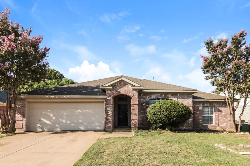 2,220/Mo, 1626 Redwood Dr Corinth, TX 76210 External View