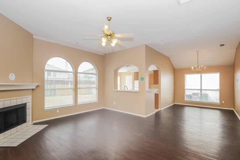 2,410/Mo, 1626 Redwood Dr Corinth, TX 76210 Living Room View 2