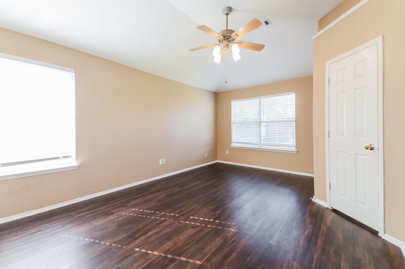 2,220/Mo, 1626 Redwood Dr Corinth, TX 76210 Main Bedroom View