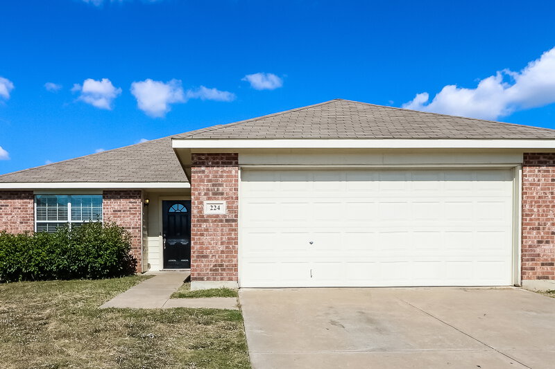 1,800/Mo, 224 Allenwood Dr Fort Worth, TX 76134 External View