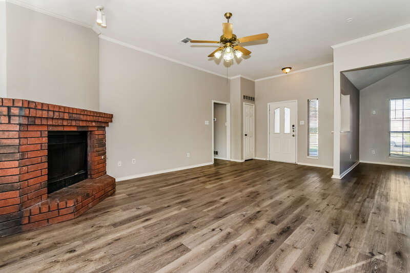 3,070/Mo, 3506 Locust St Rowlett, TX 75089 Living Room View 2