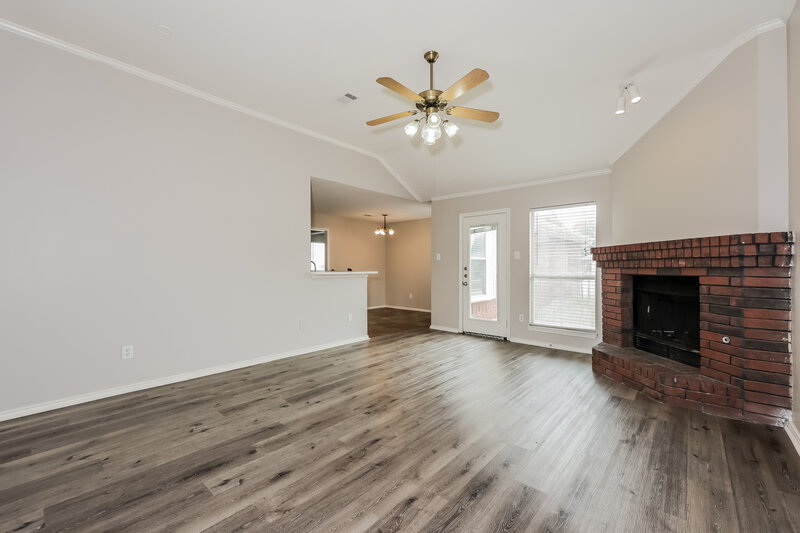 2,270/Mo, 3506 Locust St Rowlett, TX 75089 Living Room View 3