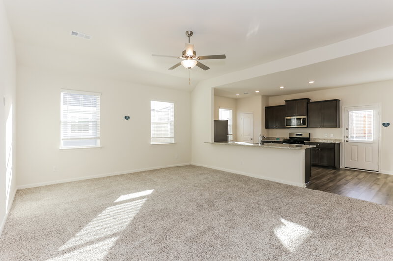 2,220/Mo, 9640 Dan Meyer Dr Fort Worth, TX 76140 Living Room View