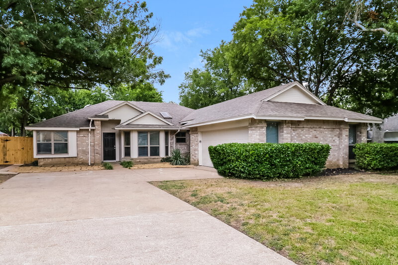 2,175/Mo, 107 Hollywood Dr Glenn Heights, TX 75154 External View