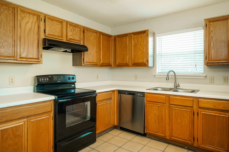 1,795/Mo, 3612 Garden Springs Dr Fort Worth, TX 76123 Kitchen View