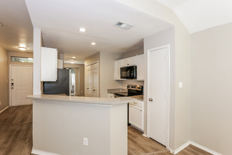 1,965/Mo, 2628 Hidden Springs Dr Mesquite, TX 75181 Kitchen View