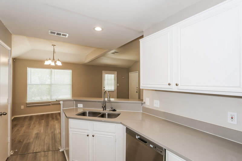1,965/Mo, 2628 Hidden Springs Dr Mesquite, TX 75181 Kitchen View 2