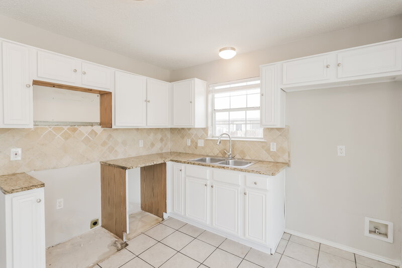 2,445/Mo, 1002 Aries St Cedar Hill, TX 75104 Kitchen View