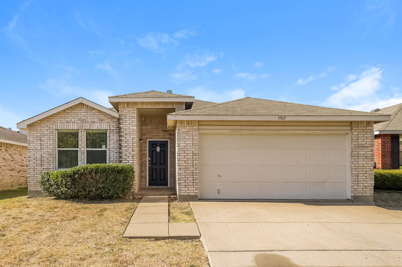 1,945/Mo, 3969 Irish Setter Dr Fort Worth, TX 76123 External View