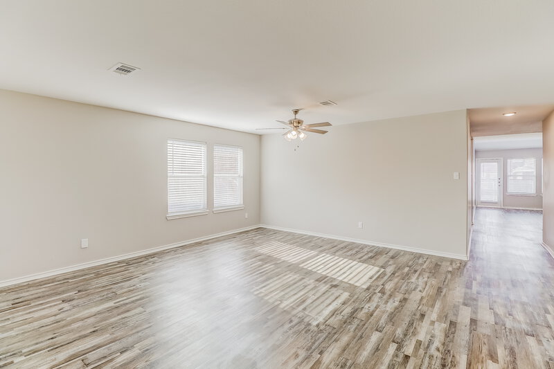 2,645/Mo, 742 Mulberry Ct Red Oak, TX 75154 Living Room View 2