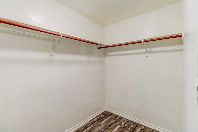 2,645/Mo, 742 Mulberry Ct Red Oak, TX 75154 Walk In Closet View