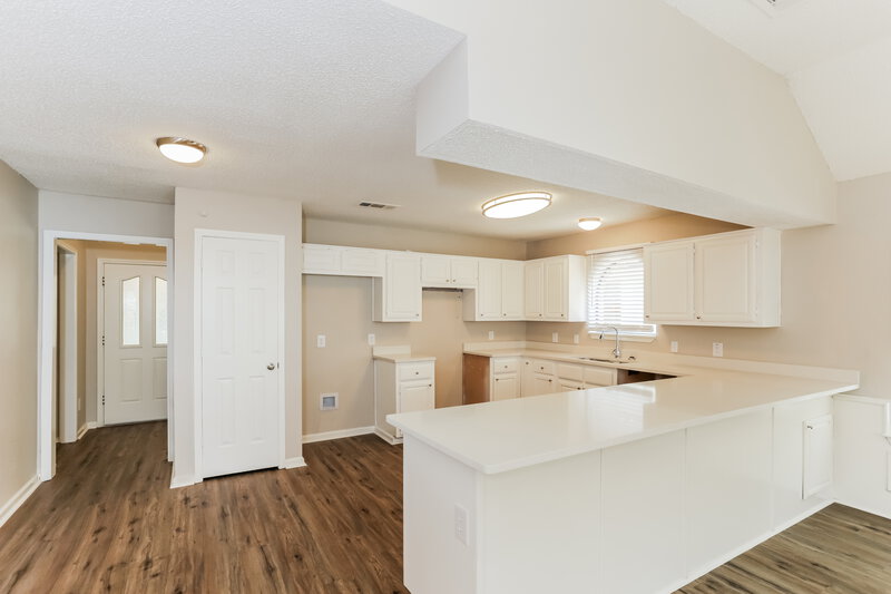 2,195/Mo, 1619 Allen Dr Cedar Hill, TX 75104 Kitchen View 2