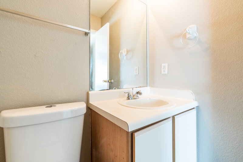 1,805/Mo, 8540 Charleston Ave Fort Worth, TX 76123 Main Bathroom View 2