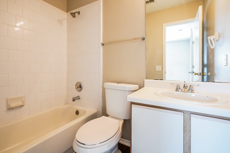 1,805/Mo, 8540 Charleston Ave Fort Worth, TX 76123 Bathroom View