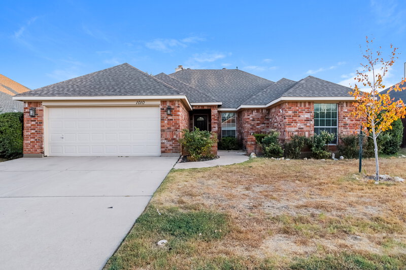 2,145/Mo, 1010 Porter Pl Sanger, TX 76266 External View