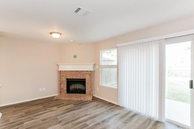 2,155/Mo, 9105 Saint Kitts Rd Fort Worth, TX 76123 Living Room View