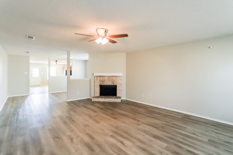 1,790/Mo, 541 Magdalen Ave Crowley, TX 76036 Living Room View