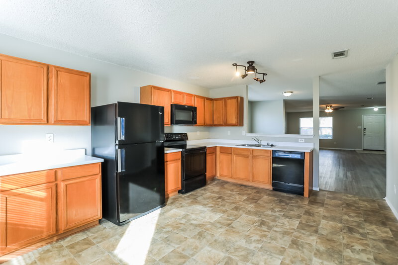 1,790/Mo, 541 Magdalen Ave Crowley, TX 76036 Kitchen View 2