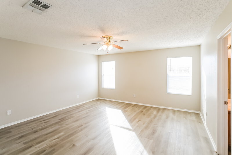 1,790/Mo, 541 Magdalen Ave Crowley, TX 76036 Main Bathroom View