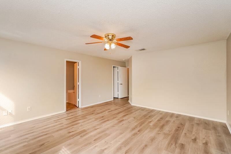 1,815/Mo, 541 Magdalen Ave Crowley, TX 76036 Main Bedroom View